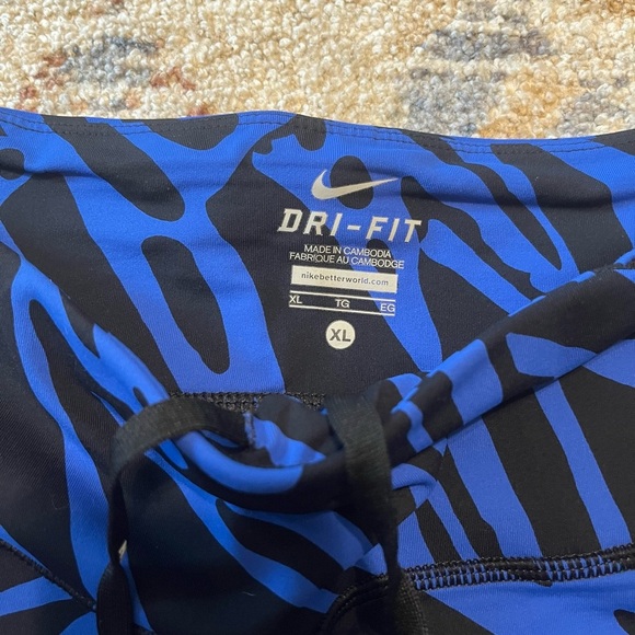 Nike Dri-FIT Blue and Black Leggings - Picture 3 of 4
